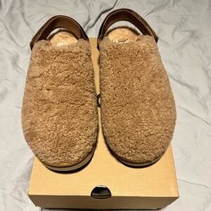 Women’s Ugg Lanah Clog - curled size 9